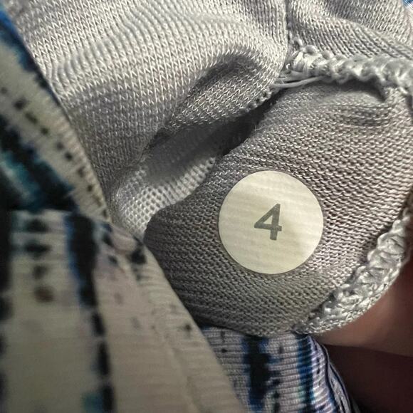 Lululemon Ready & Go Tank Inkwell Blue / Blurry Belle Multi Size 4 - Picture 11 of 12